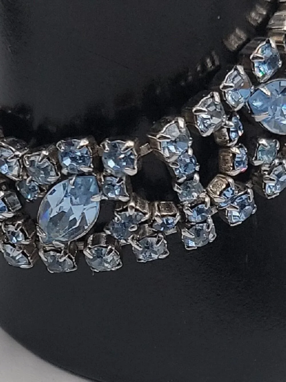 BY Gale Blue Crystal Tennis Bracelet 1980s High Quality Collectors Vintage 7